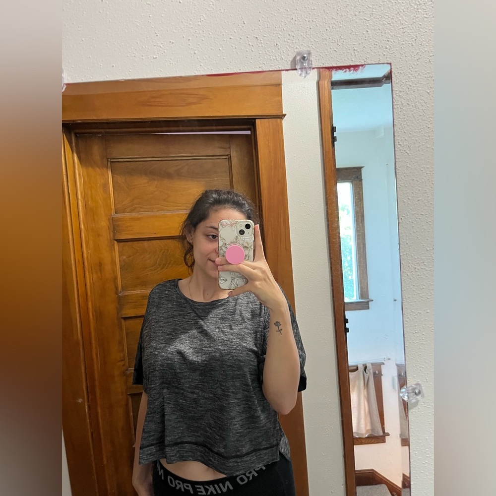 Grey crop top - Picture 5 of 5